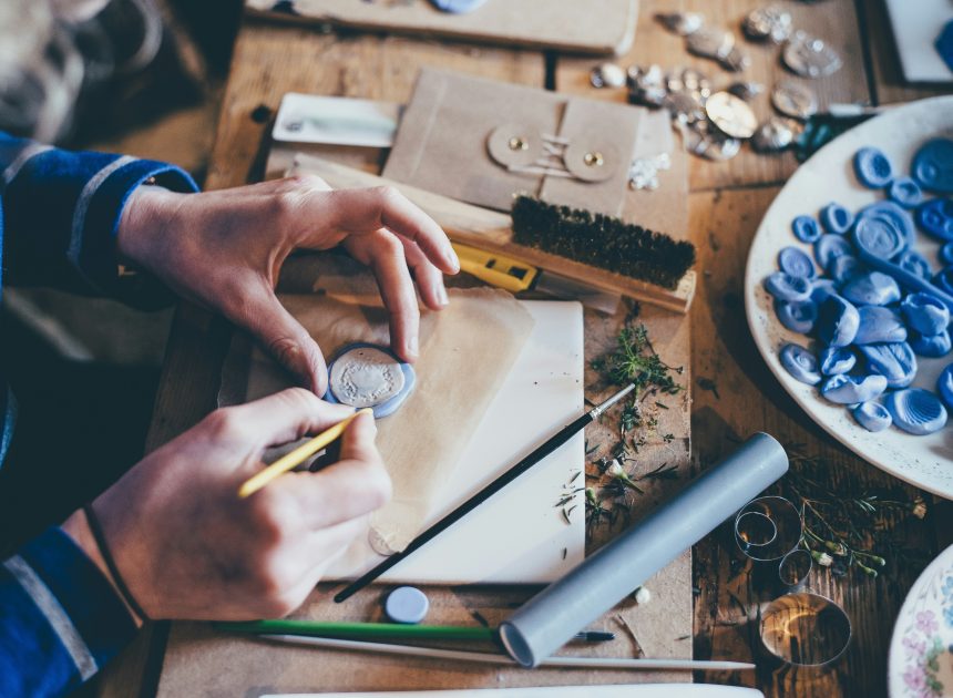 ¿Por qué grabar una cita en un regalo hace que cada momento sea inolvidable?