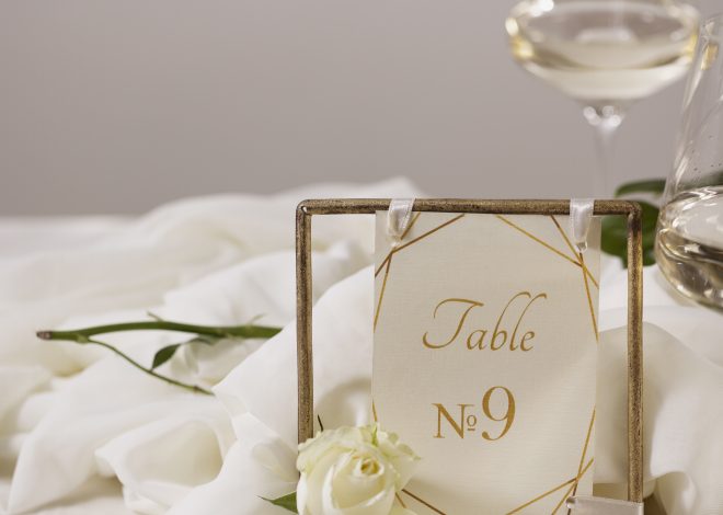 Del ajo en el ramo al vestido blanco: la loca (y sorprendente) historia de las bodas en Europa