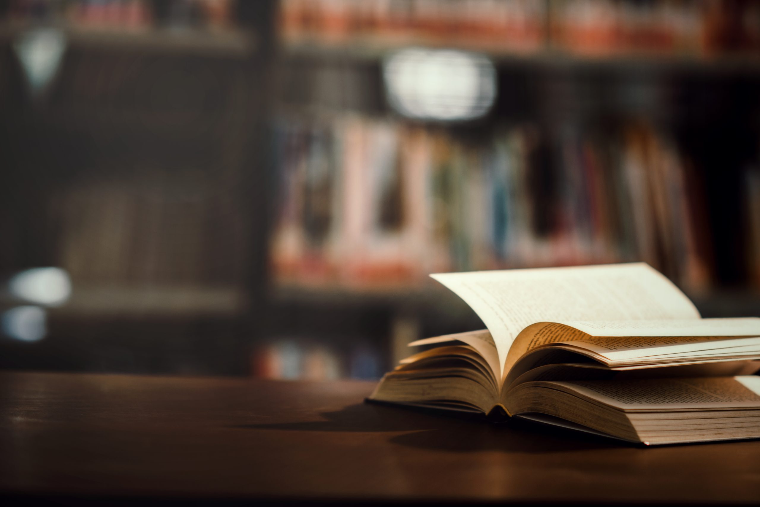 Dedicatorias de fin de curso: 30 frases geniales y emotivas para firmar la orla o el anuario