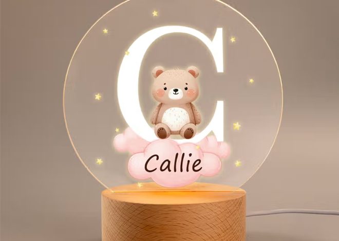Luz nocturna personalizada con animales del bosque, estrellas y nubes: el toque mágico para la habitación infantil