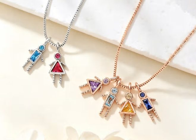 La joya del amor familiar: El collar de colgantes de niños con piedra de nacimiento que enamora a madres y abuelas