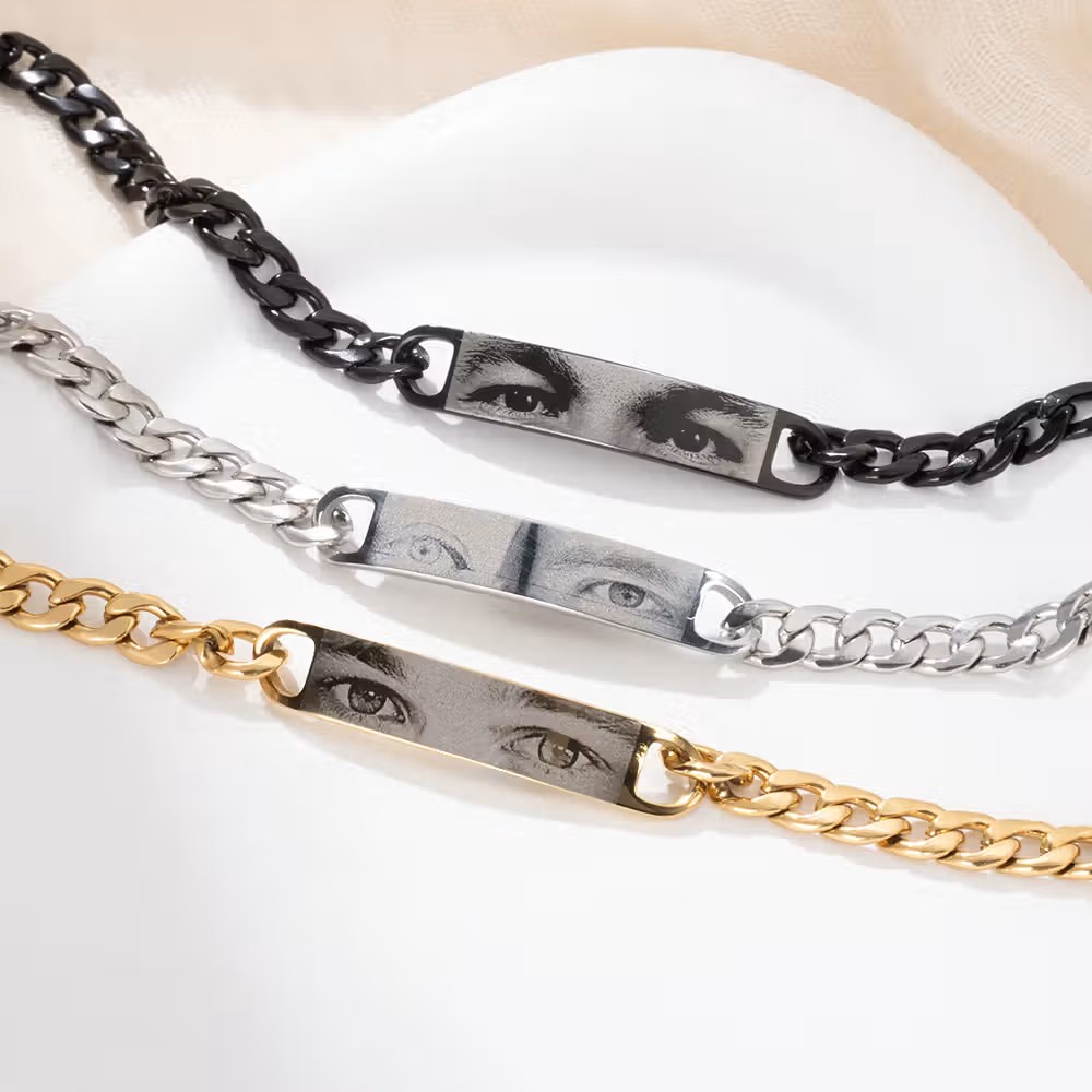 Pulsera personalizada con foto de ojos humanos: Lleva la mirada de quien amas siempre contigo
