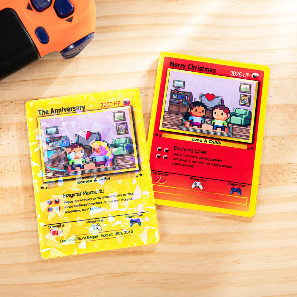 Amor en cada nivel y píxel: La carta de juego TCG clásica personalizada con personaje pixelado para parejas y coleccionistas