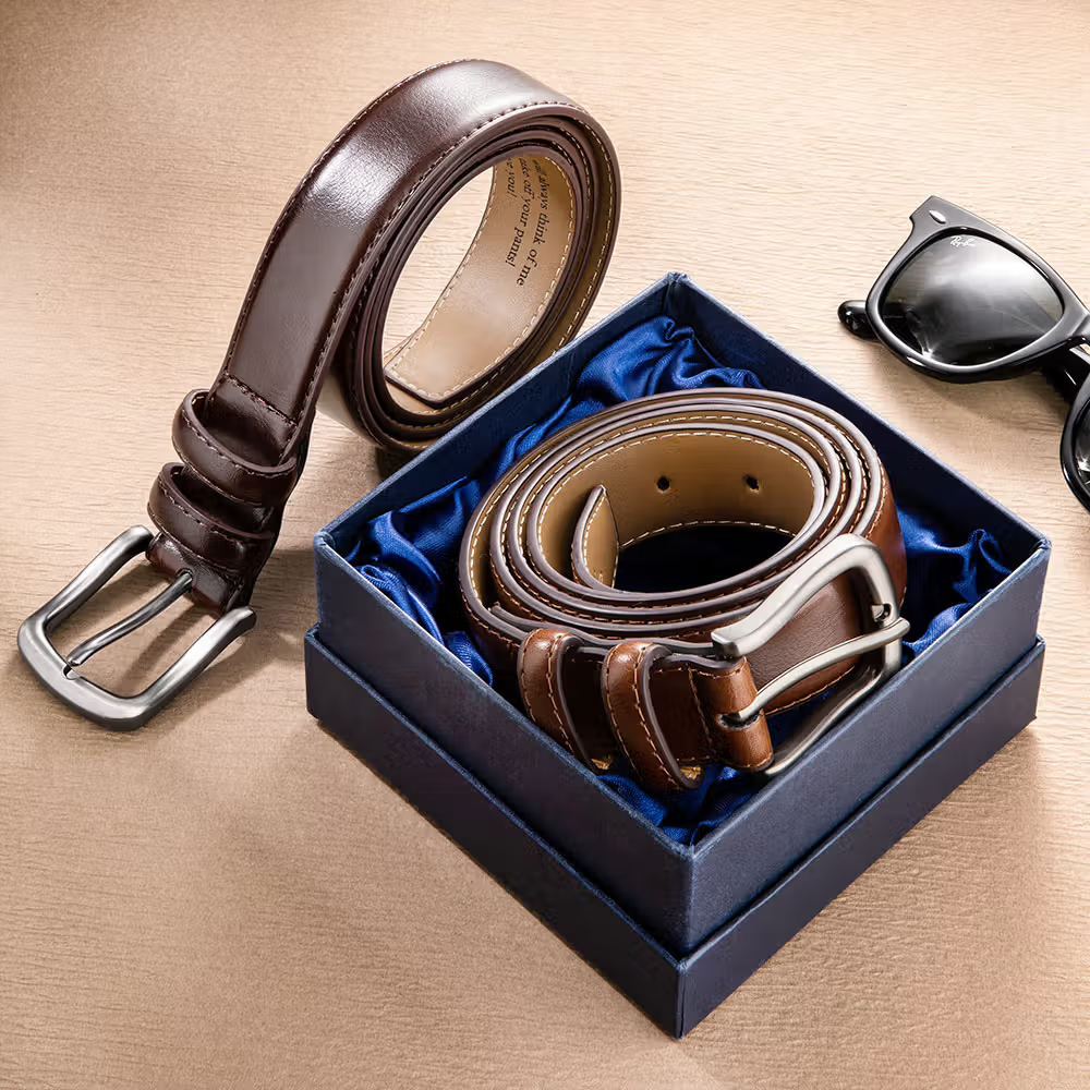 Un clásico de elegancia masculina: Cinturón de cuero genuino personalizado con grabado secreto