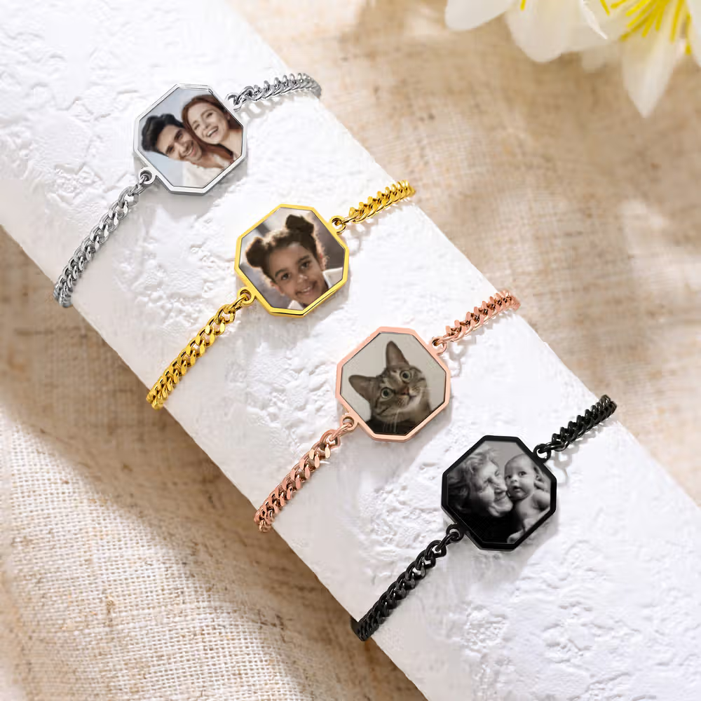 Un secreto de amor revelado con la temperatura: Pulsera personalizada con foto oculta termosensible y texto grabado