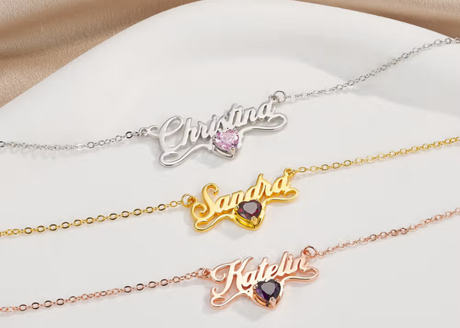Un latido grabado en oro y luz: El arte de regalar recuerdos inolvidables a través de un collar único